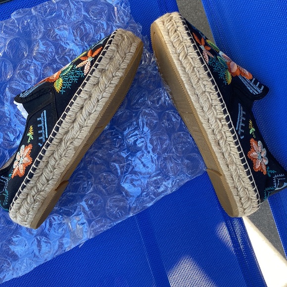 Beautiful Used Johnny Was Espadrilles - Picture 3 of 5